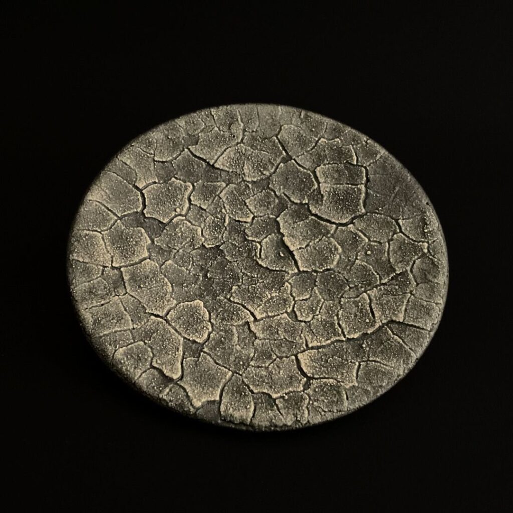 唯一無二の漆器.つまみ用小皿.かっこいい器.にごり酒.日本酒.art pieceの漆器.焔土漆器.漆塗りの皿